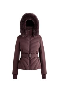 Bordo puhasta jakna s kapuljačom obrubljenom krznom, pojasom u struku, zatvaračem i uzorkom u obliku cik-cak šavova na tijelu.