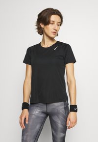 Nike Performance - FAST TOP - Sport T-shirt - black/silver Miniatuurafbeelding 1