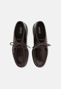 Geox SPHERICA EC7 - Stringate sportive - wine