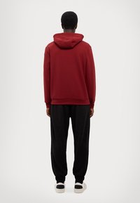 EA7 Emporio Armani FELPA - Jersey con capucha - syrah