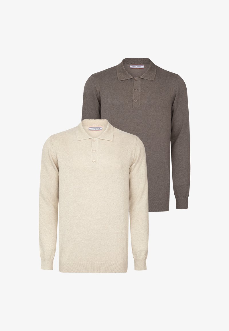 To lange polo-sweatre med lange ærmer, en i lys beige og den anden i mørkebrun, med knaplukninger og ribstrikkede manchetter og søm.
