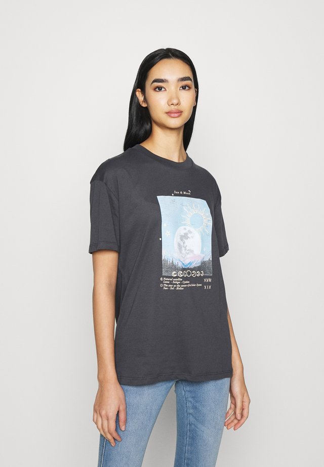 MYSTIC SUN AND MOON - T-Shirt print - black