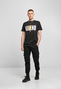 Mister Tee T-shirts print - black