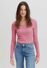 hessnatur SLIM - Langarmshirt - wildrose