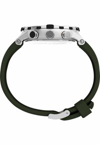 Vue latérale d'une montre en acier inoxydable avec lunette noire, trois boutons de contrôle et bracelet en silicone vert avec boucle en métal.
