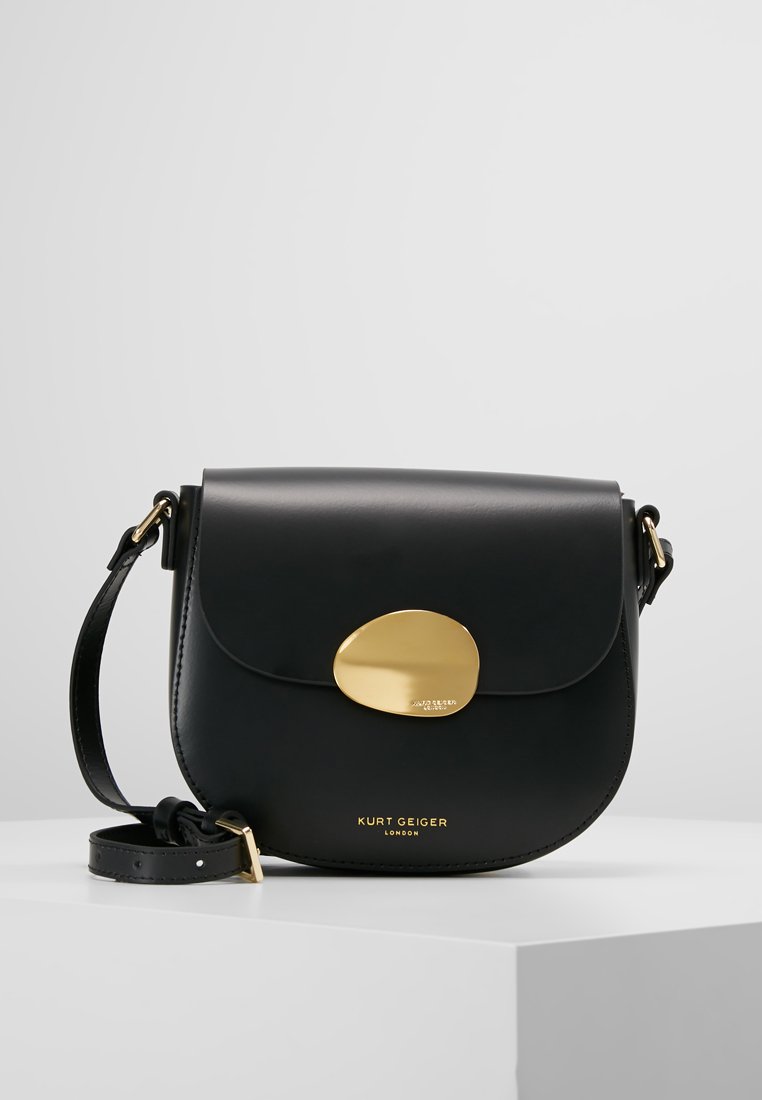 Kurt Geiger London PETAL SADDLE BAG Skulderveske black Kurt Geiger London PETAL Håndveske black Zalando.no