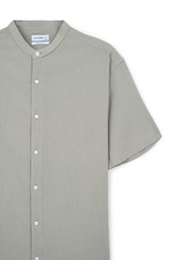 Kurzärmliges, kragenloses Hemd in hellem Olivgrün mit strukturiertem Stoff und sechs Knopfverschlüssen entlang der Vorderseite. Normale Passform.