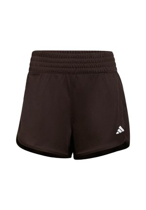 Pantalones cortos deportivos negros con cintura elástica fruncida, textura lisa y un logotipo blanco de Adidas en el lado inferior izquierdo.