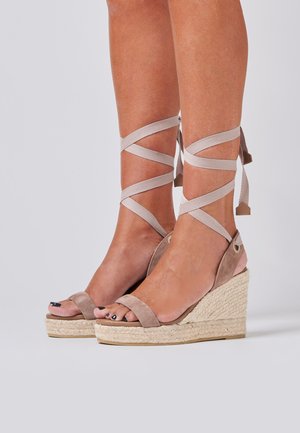 BRINDISI - Espadrille - taupe suede