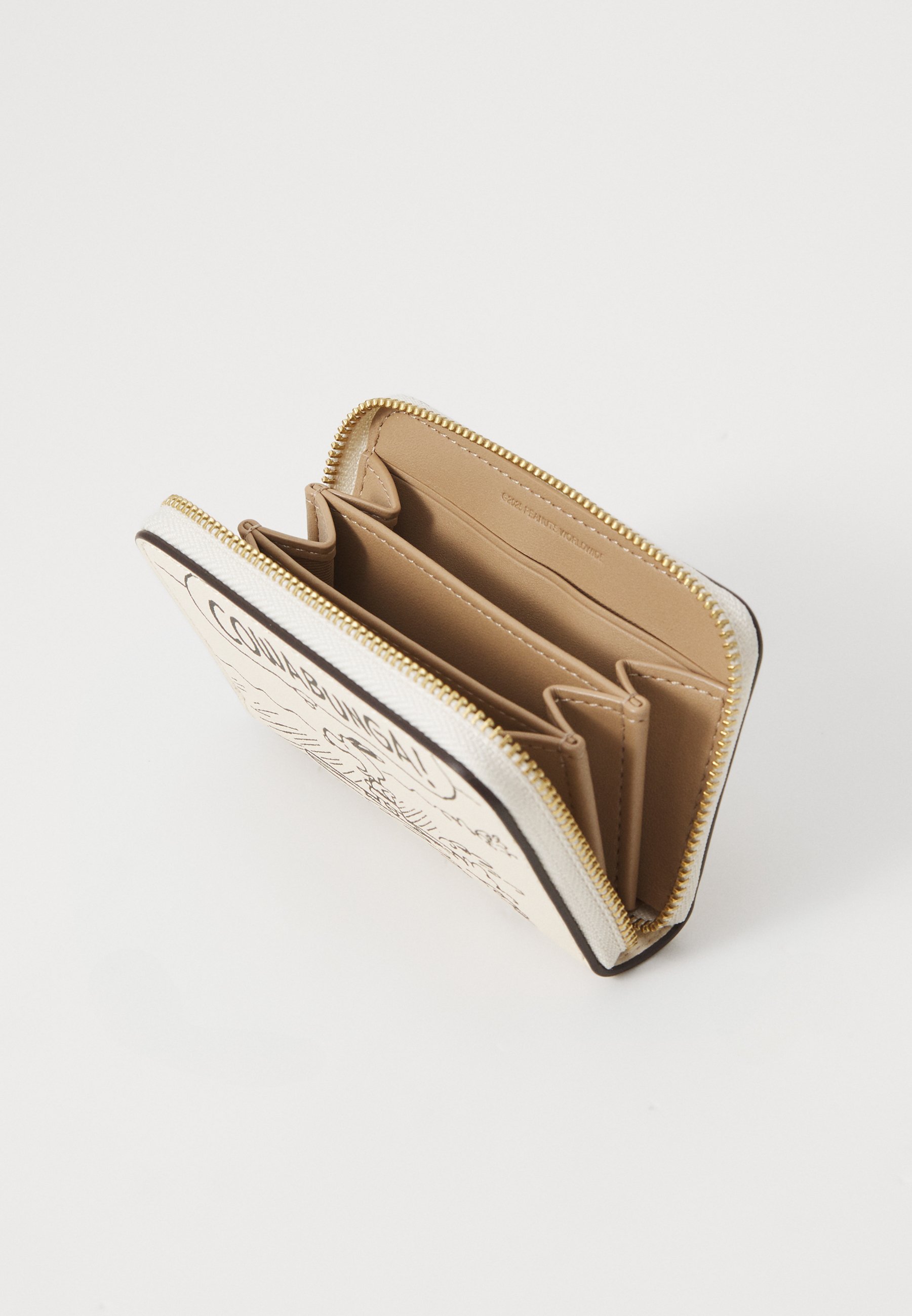 【COACH X PEANUTS】 Small Zip Around Card Case Coach Zip Card Case Wallet In Leather (QB/Amazon Green Multi