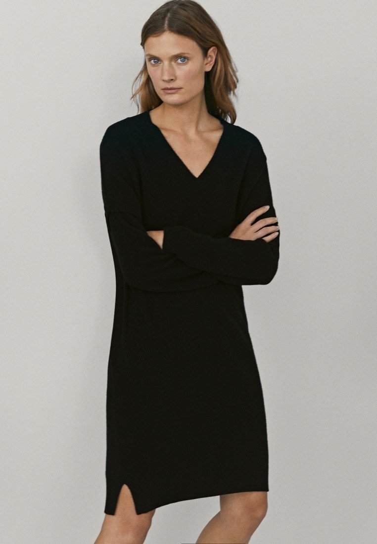 Massimo Dutti MIT V-AUSSCHNITT - Strickkleid - black/schwarz - Zalando.de