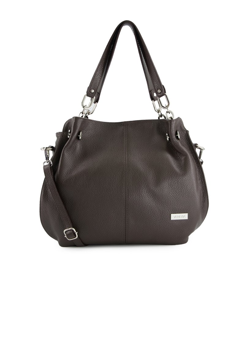 Brązowa skórzana torebka o teksturowanej powierzchni, z podwójnymi uchwytami górnymi i odpinanym paskiem. Posiada srebrne okucia i akcent z logo.