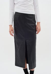 InWear KAMAIW - Kožená sukňa - black