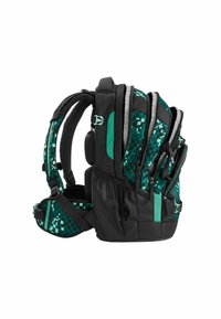 Sac à dos noir et bleu canard avec un motif pixellisé, plusieurs compartiments, des bretelles rembourrées et un design élégant et ergonomique.