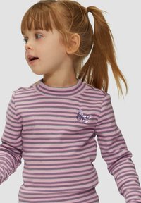 s.Oliver MIT GLITZER-EFFEKT UND PAILLETTEN - Longsleeve - flieder
