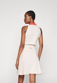 J.LINDEBERG Sports NADIA DRESS 2-IN-1 - Sportklänning - rose quartz