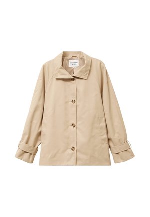 Veste légère beige avec un col, des boutons sur le devant, et des manches longues avec des poignets retroussés. Fabriquée en tissu lisse.