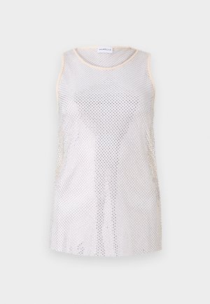 Top fără mâneci din plasă, de culoare gri deschis, cu decolteu rotund și un tiv subtil bej. Materialul are o textură în plasă cu găuri uniform distanțate.