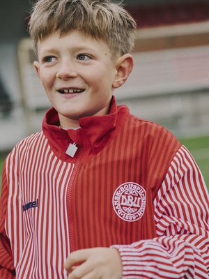 Hummel, HUMMEL DBU 26 FAN 86 REPLICA MICROJACKET K UNISEX - Trainingsvest - tango red