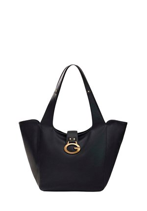 Sac tote en cuir noir avec deux bandoulières et une boucle ovale dorée affichant le nom de la marque Guess à l'avant.