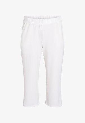 Białe spodnie capri wykonane z miękkiego materiału, z elastycznym pasem, dwoma bocznymi kieszeniami oraz gładką fakturą bez widocznych wzorów.