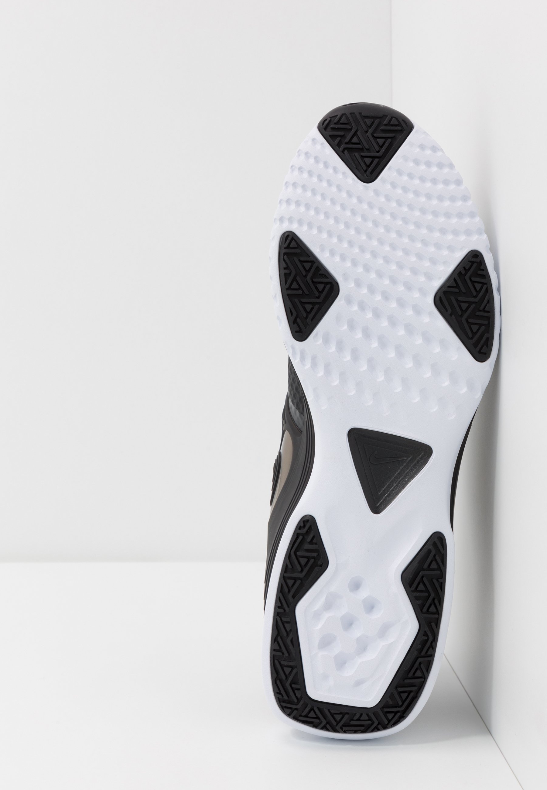 Nike Performance RENEW FUSION - Sportschoenen - black/white/dark smoke  grey/Zwart - Zalando.nl