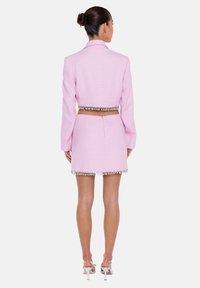 Glamorous Bleiseri - pink tweed