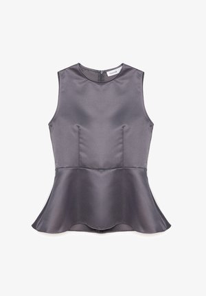 Top peplum in satin grigio con scollatura rotonda, design senza maniche e zip sul retro. L'orlo scallopato aggiunge dettaglio alla silhouette strutturata.