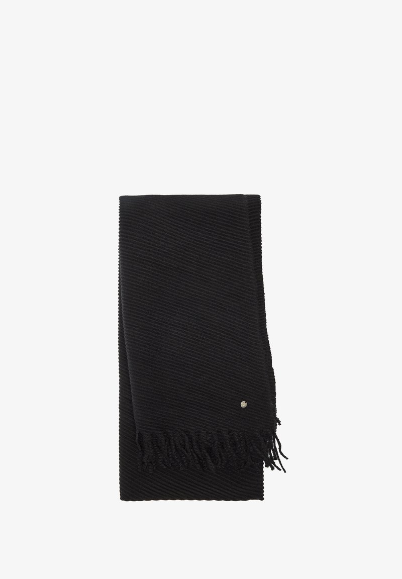 Czarny szalik wykonany z teksturowanej tkaniny w ukośne paski, z frędzlami na brzegach i małym metalowym akcentem.