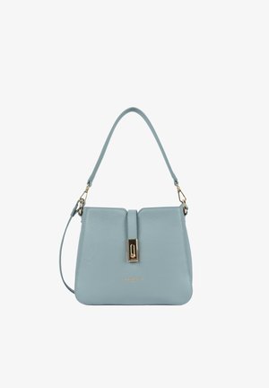 Sac à main en cuir bleu clair de forme rectangulaire, fermoir doré à l'avant, une poignée supérieure et une bandoulière.
