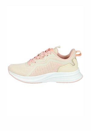 Zapatilla deportiva ligera en beige y rosa suave, con parte superior de malla, acentos texturizados y una suela blanca acolchada. Presenta cordones y una cinta de agarre.