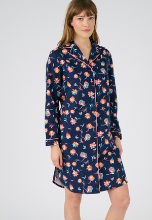 Marineblauwe bloemennachtjapon met roze accenten, lange mouwen, knoopsluiting en zijsplitten. Heeft een patroon van kleurrijke bloemen.