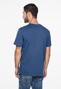 Street One MEN IN UNI - Jednoduché tričko - blau