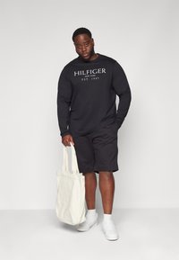 Tommy Hilfiger BIG TEE - Topper langermet - black