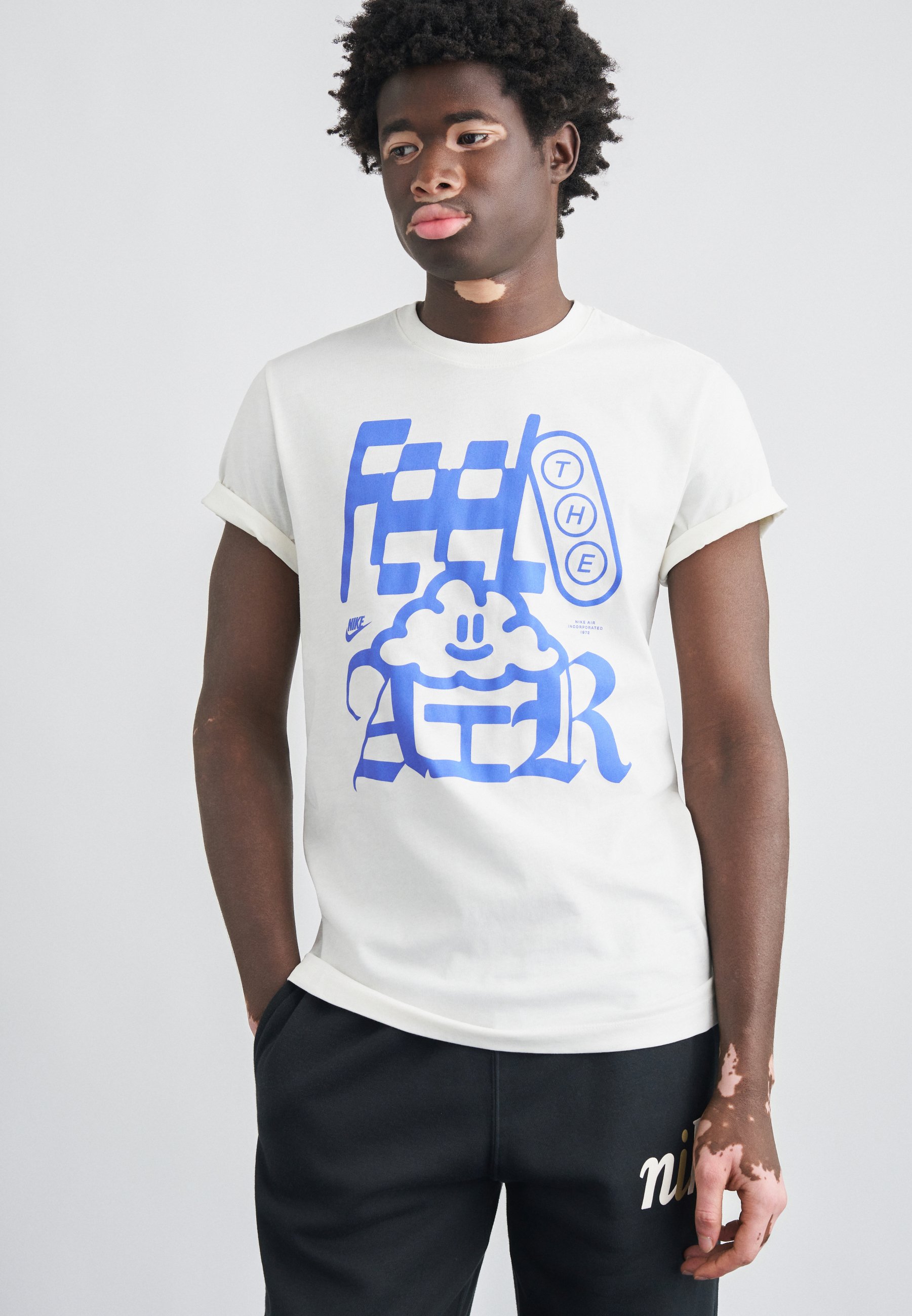 nike air cloud t shirt