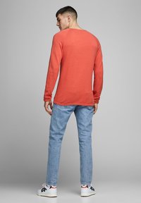 Jack & Jones JJEHILL CREW NECK  - Maglione - chili