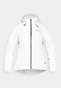 Casaco impermeável branco com capuz, fecho frontal com zip e cordões ajustáveis. Apresenta acessórios pretos e um logotipo. Textura suave.