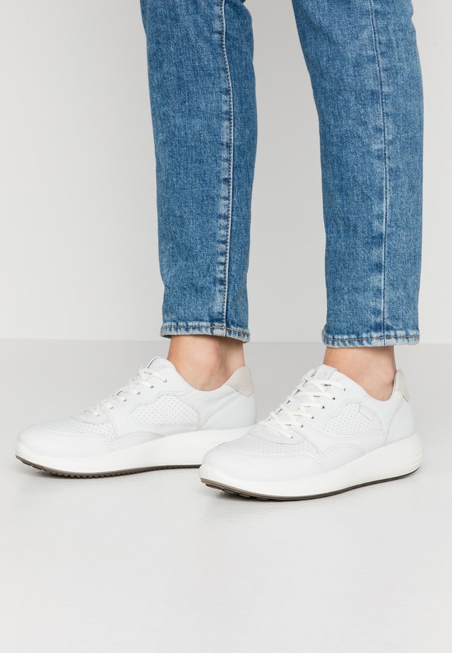SOFT 7 RUNNER - Sneakers laag - white/shadow white