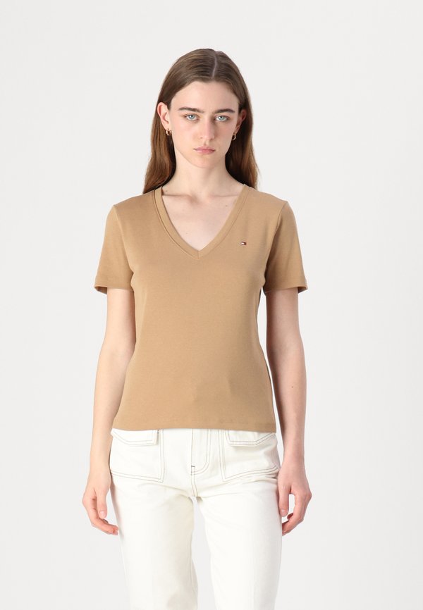 SLIM CODY V NECK - Basic T-shirt - safari canvas