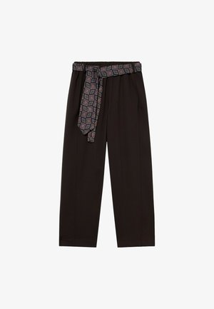 Zwarte wijde broek met elastische tailleband en een stoffen riem met patroon in marineblauwe en kastanjebruine tinten.