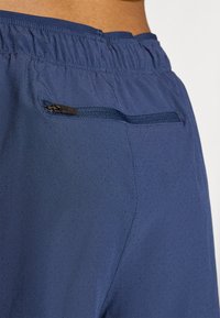 Thumbnail Image 6