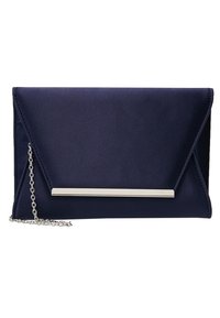 Pochette en satin bleu marine avec un design en forme d'enveloppe, des éléments métalliques argentés et une chaîne amovible. Texture lisse avec des bords cousus.