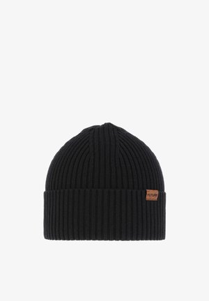 Berretto in maglia nera a coste con risvolto e piccola etichetta rettangolare marrone sul lato.