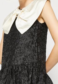 Sister Jane Koktejlové šaty / šaty na párty - black