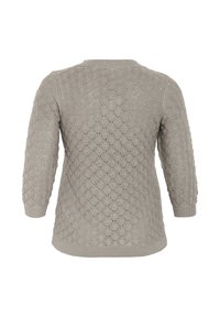 Lichtgrijze sweater met een getextureerd diamanten patroon, driekwartmouwen, en een ribbelrand bij de hals en onderkant.