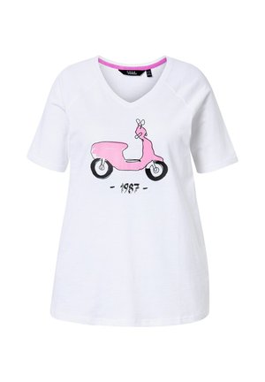 Camiseta blanca de manga corta con cuello en V, con un gráfico de un scooter rosa y el año "1987" impreso debajo. Material de algodón suave.