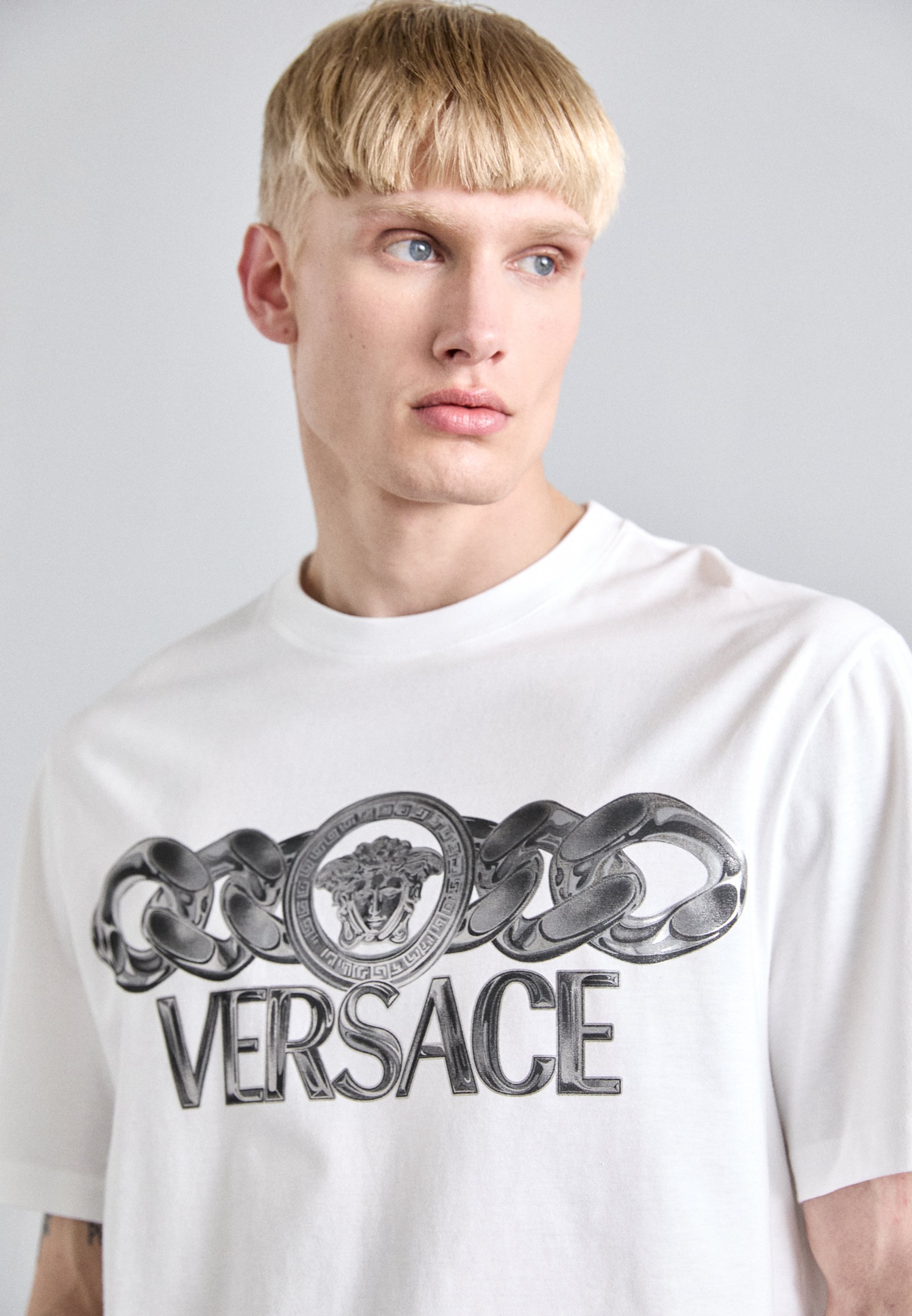 Versace COMPACT MEDUSA ON CHAIN PRINT - T-Shirt print