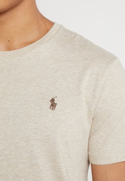 Polo Ralph Lauren CUSTOM SLIM FIT JERSEY CREWNECK T-SHIRT - T-shirt básica - expedition dune