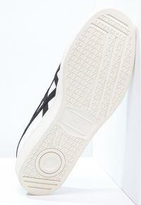 Onitsuka Tiger GSM - Sneaker low - white/black