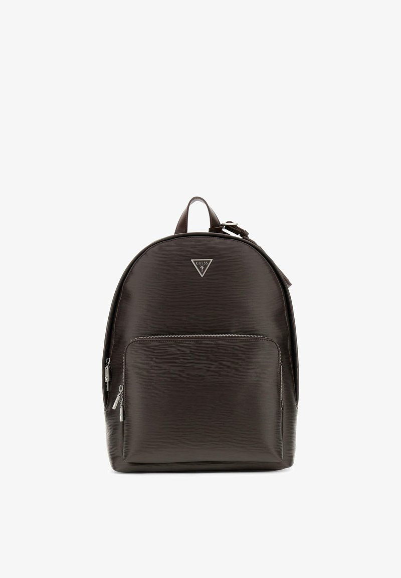 Sac à dos Guess noir texturé avec poche avant zippée, poignée supérieure, bretelles réglables et petit écusson logo triangulaire.